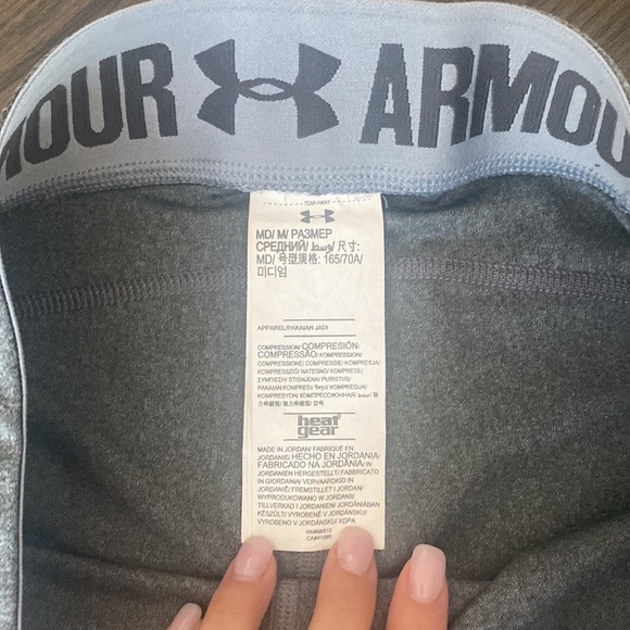 Under Armour Heat Gear Color Block Cropped Leggings - Picture 8 of 10